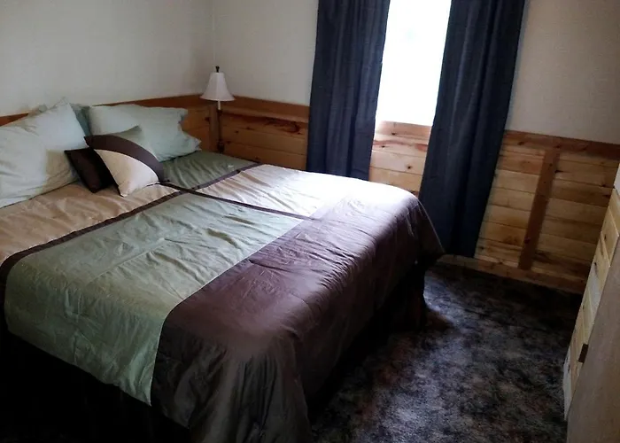 Large Rustic In The Snowy Range Mountains Of Wyoming Holiday home Centennial